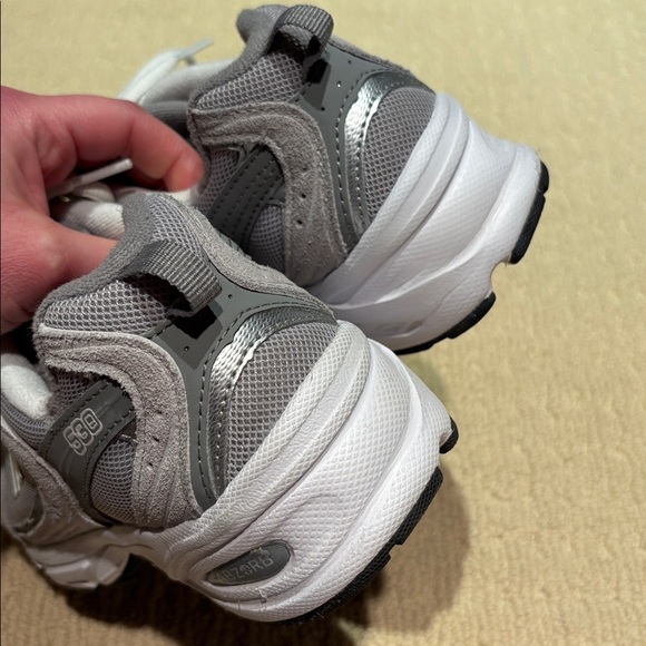 New Balance 530 - Picture 5 of 8